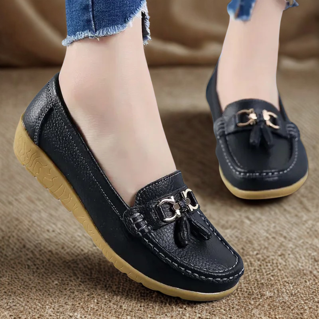 Louvelle™ | Mocassins Souples à Pompons