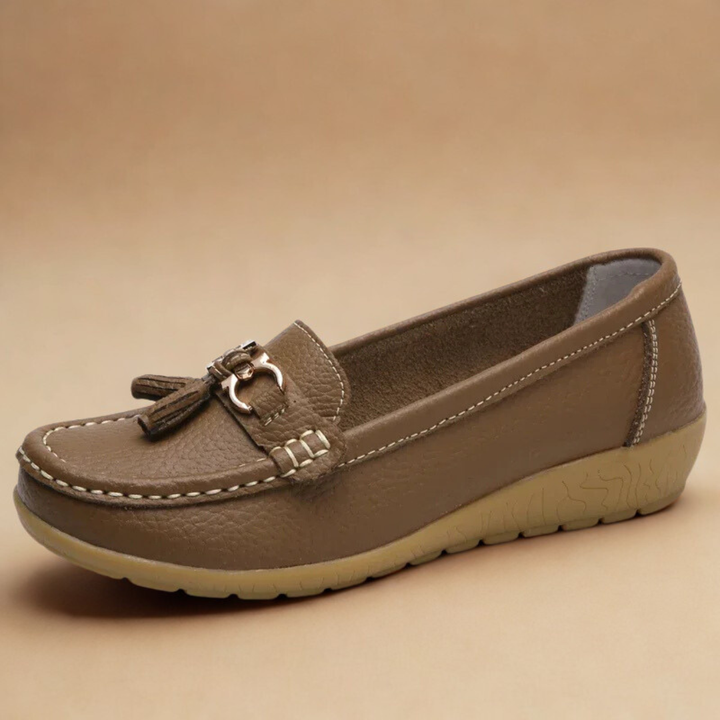 Louvelle™ | Mocassins Souples à Pompons