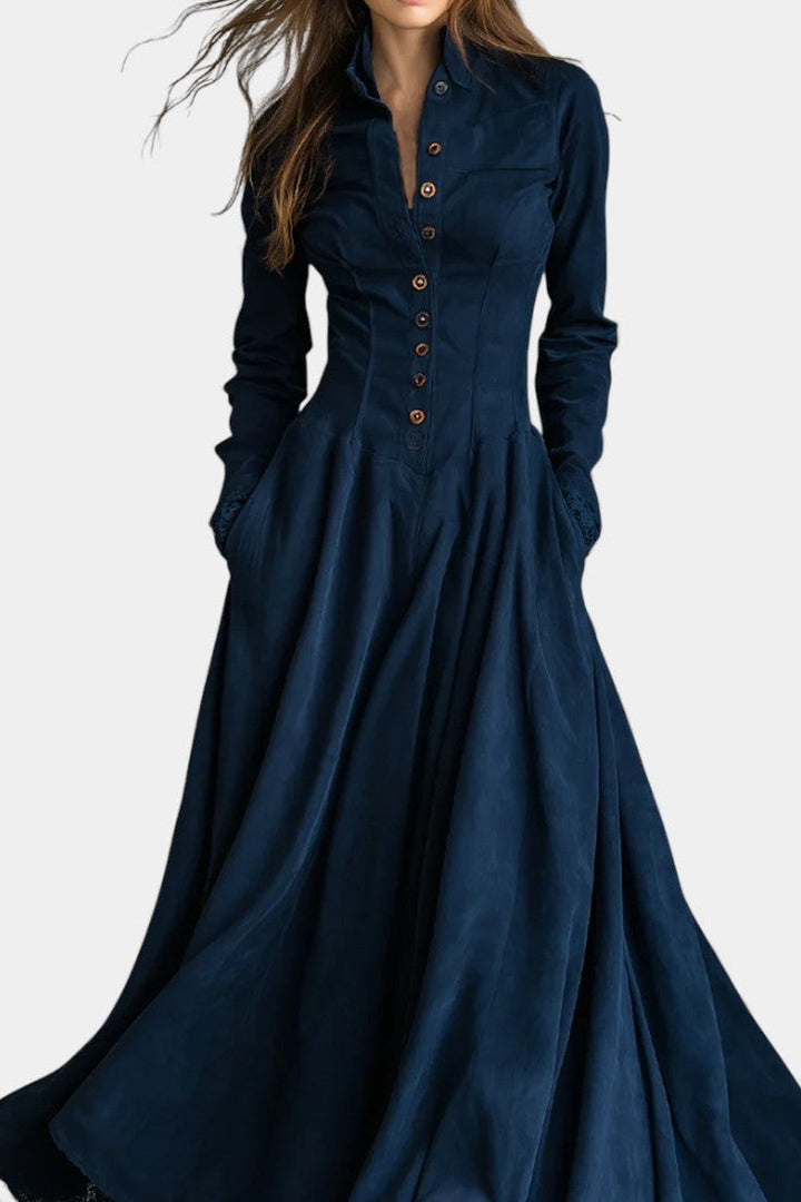 Josephine Robe Longue en Suédine avec Col Chemise et Dentelle