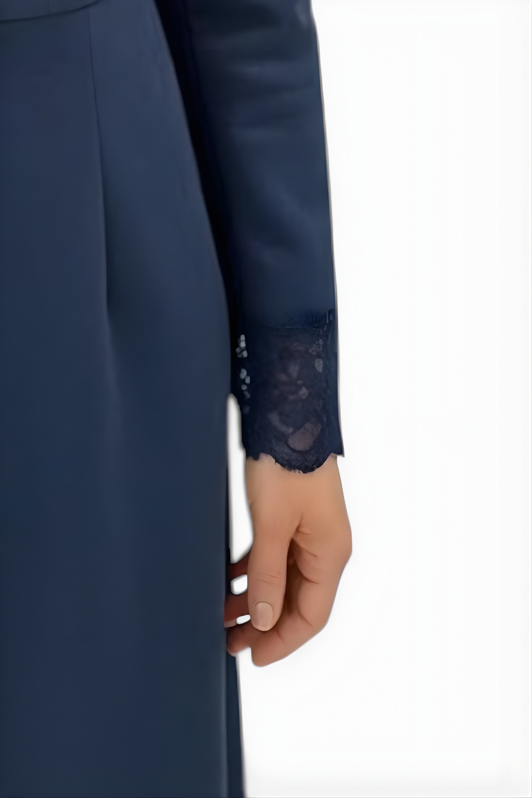 Josephine Robe Longue en Suédine avec Col Chemise et Dentelle